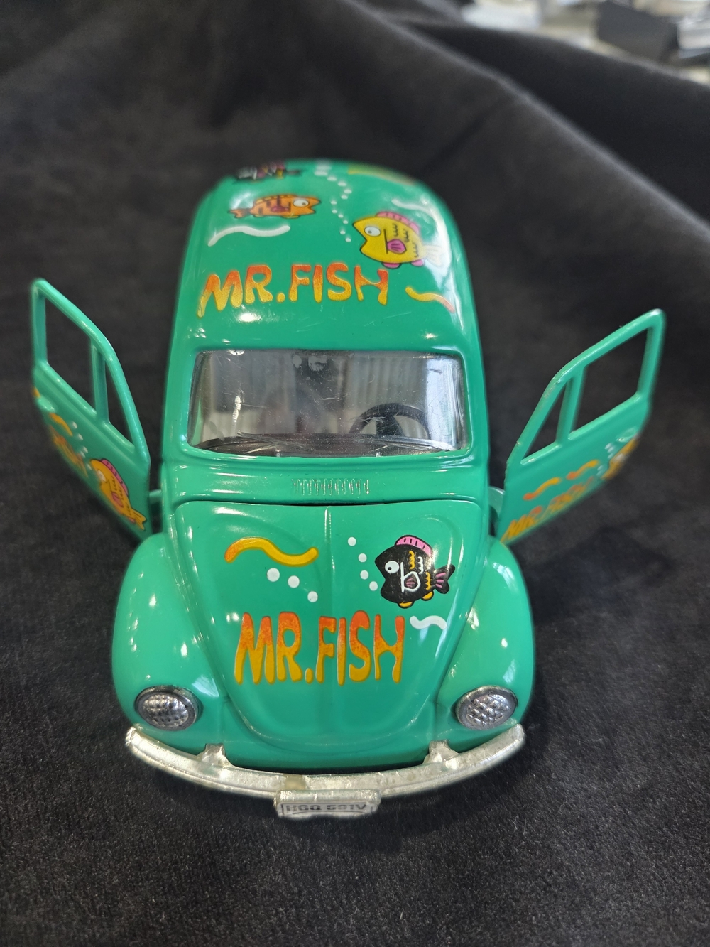 Pull Back Diecast MR. FISH Green Retro Toy Car 1:32